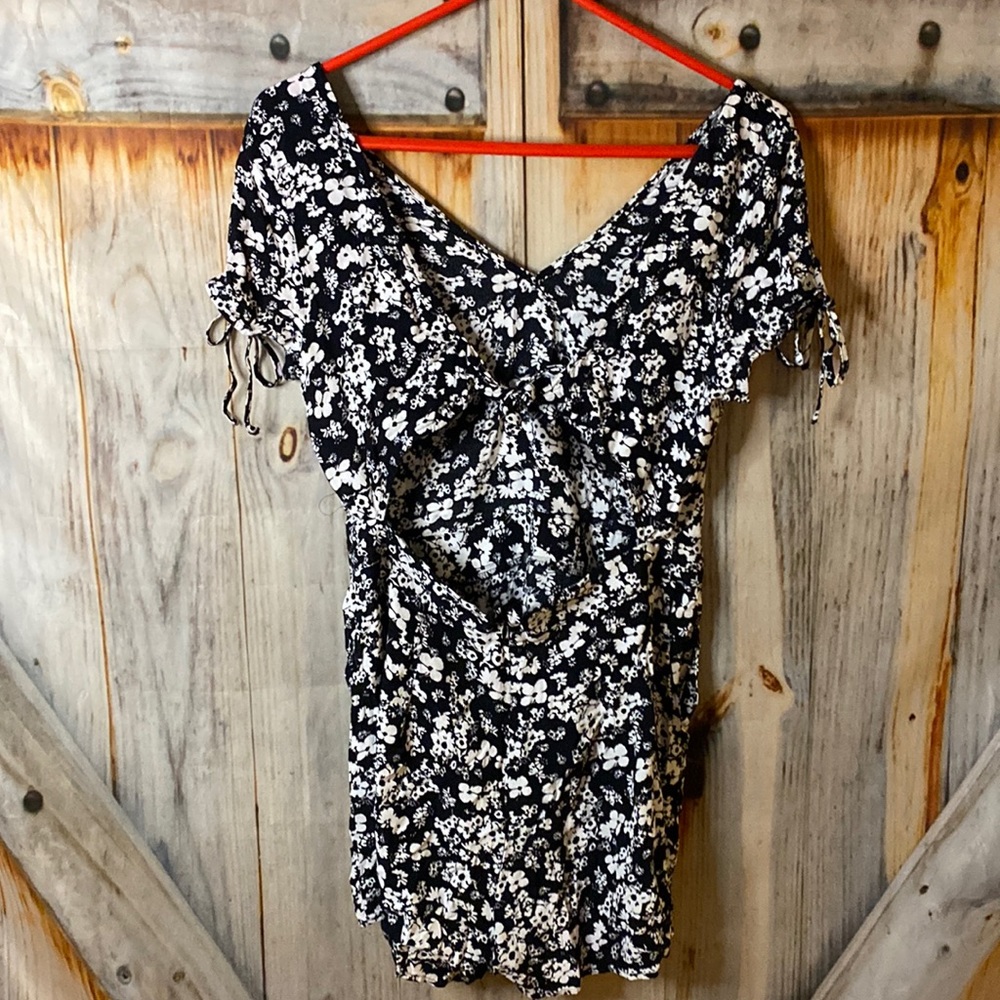 Short Sleeve Floral Romper with Pockets and Open Back